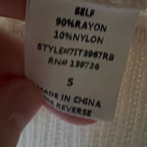 Magnolia South Vertical Striped Cropped Sweater - Picture 4 of 7